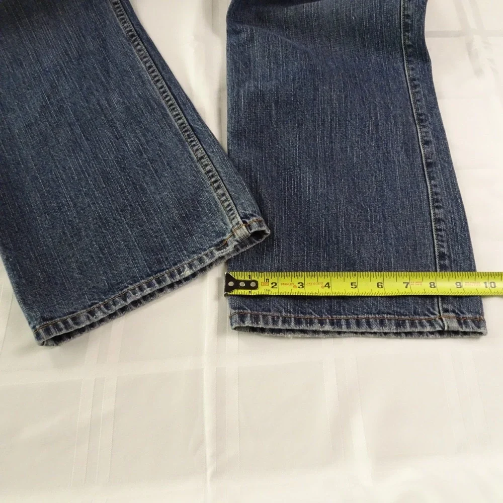 Dockers Jeans. Men's 40x32. Classic Fit Straight Leg Blue Denim Jeans